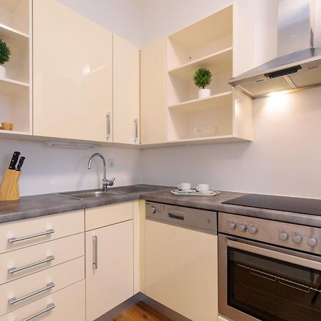 Apartment House Lijan Крк Экстерьер фото