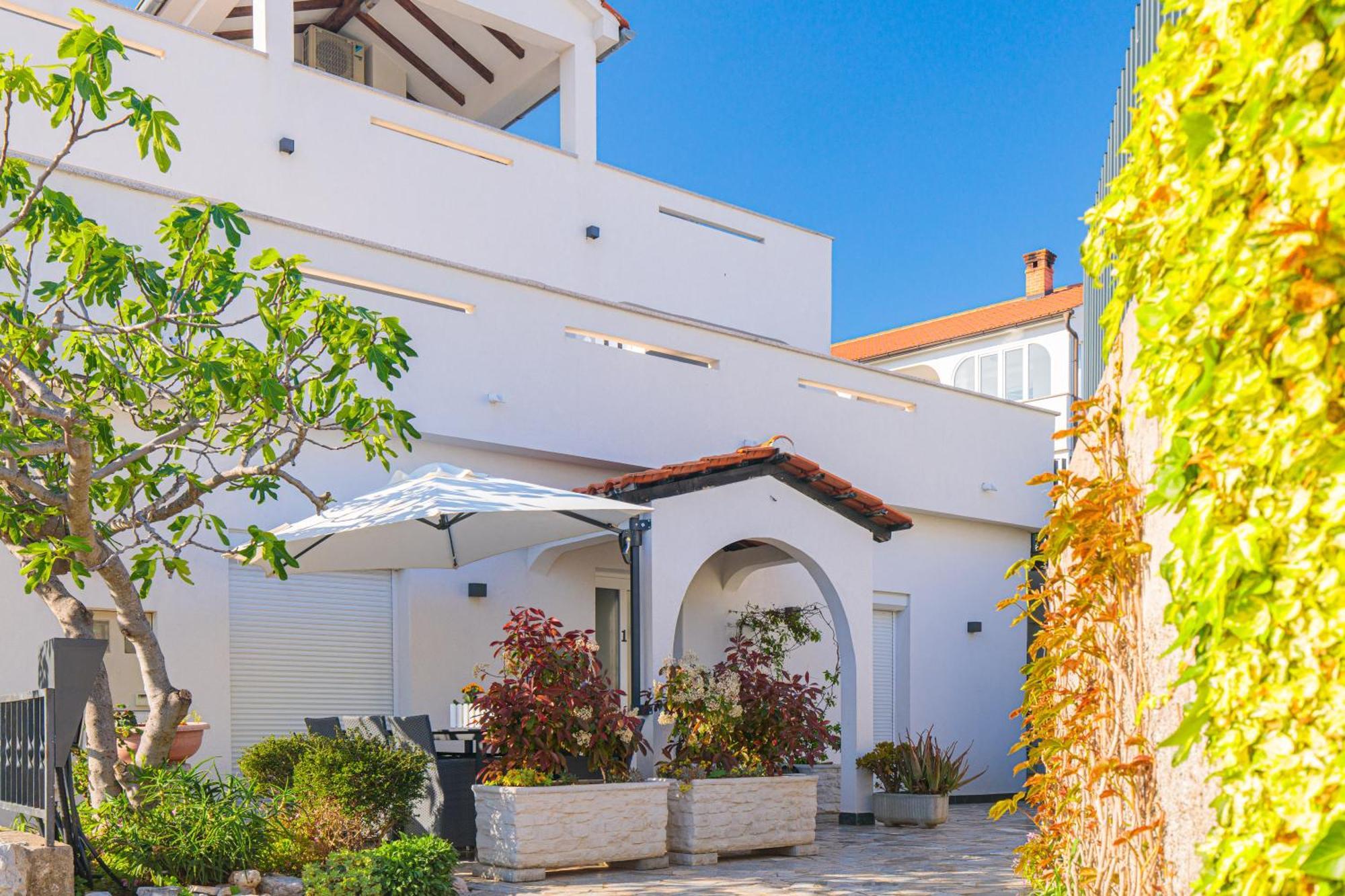 Apartment House Lijan Крк Экстерьер фото
